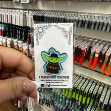 Load image into Gallery viewer, (Canada Shipping) Enamel Pin &quot;Yoda Boy&quot;
