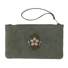 Load image into Gallery viewer, Floret Beaded Wristlet - Forest Green