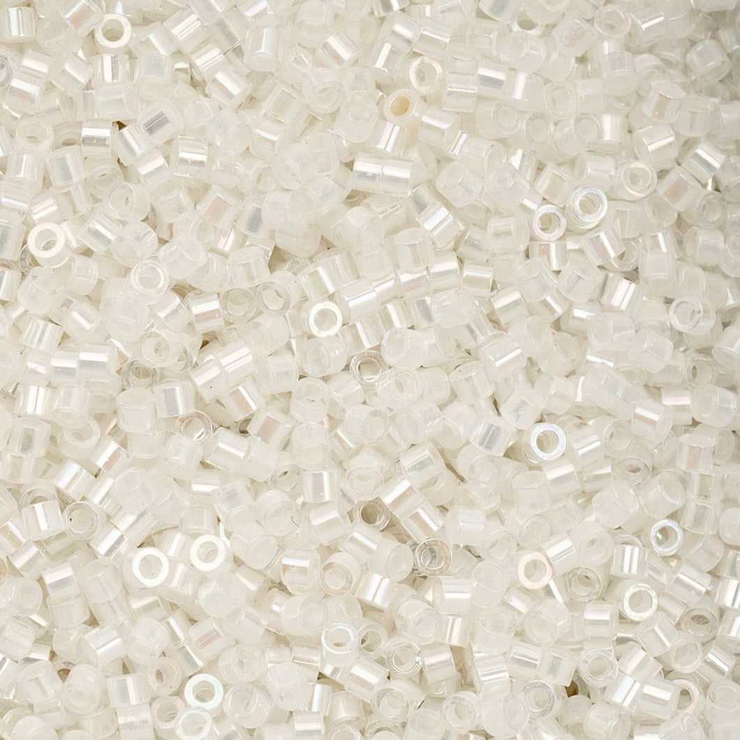11/0 Cylin Bead Off White AB