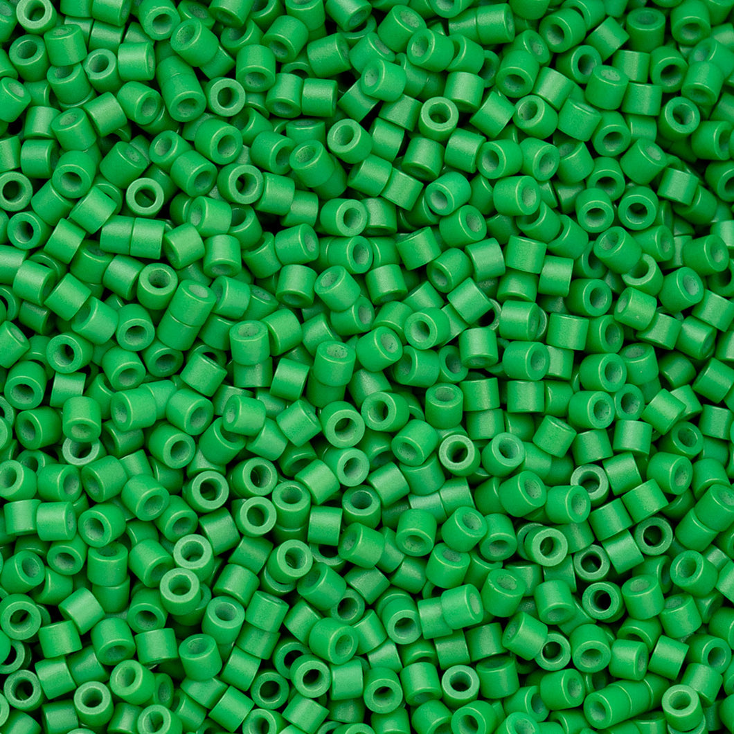 11/0 Cylin Bead Green Kelly