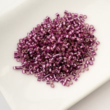 Load image into Gallery viewer, 11/0 Cylin Bead Raspberry S/L
