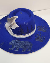 Load image into Gallery viewer, Royal Hat (Bear &amp; Pendant)
