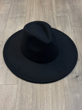 Load image into Gallery viewer, Felt Hat - Black

