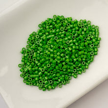 Load image into Gallery viewer, 11/0 Cylin Bead Opaque Grass Green
