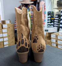 Load image into Gallery viewer, Consignment - Indiginize Creation - Freehand Burned Suede Western Boots – Bear Paws
