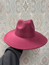 Load image into Gallery viewer, Felt Hat - Burgundy
