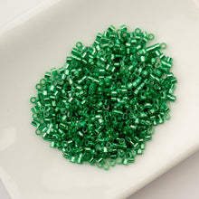Load image into Gallery viewer, 11/0 Cylin Bead Emerald S/L
