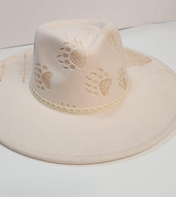 Load image into Gallery viewer, Ivory Hat (Bears)
