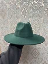 Load image into Gallery viewer, Felt Hat - Spruce
