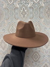 Load image into Gallery viewer, Felt Hat - Brown
