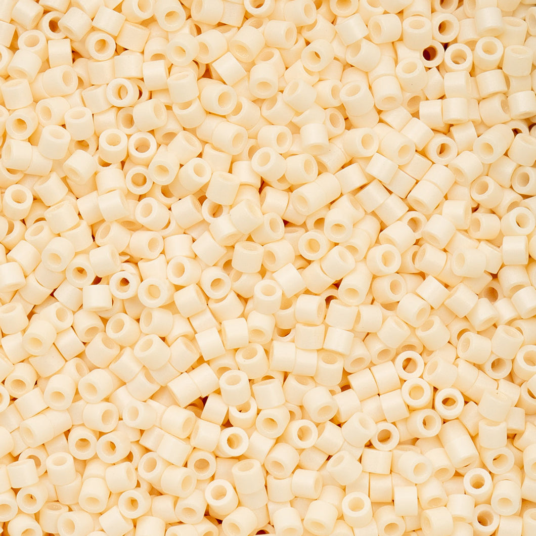 11/0 Cylin Bead Opaque White Bisque