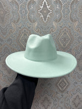 Load image into Gallery viewer, Felt Hat - Mint
