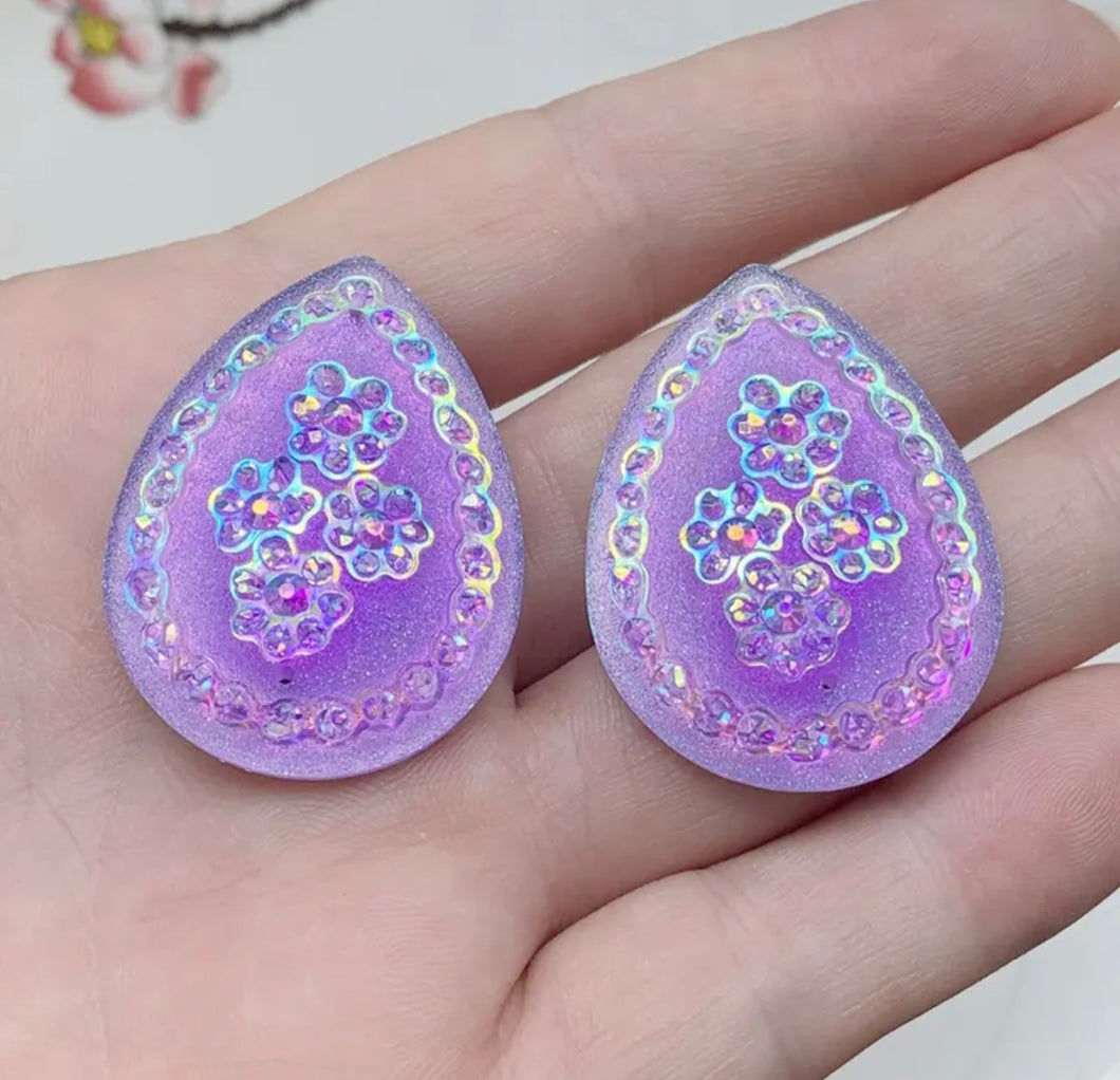 Floral Teardrop Resin Flatback Sew-on 29x39 (1-each)