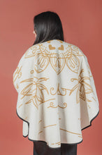 Load image into Gallery viewer, Miel Reversible Shawl
