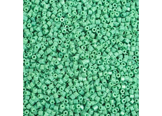 (Half Hank) Czech Seed Bead 10/0 2Cut Opaque Green