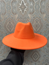 Load image into Gallery viewer, Felt Hat - Orange
