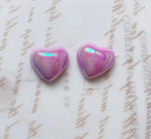 Load image into Gallery viewer, AB Heart Resin Flatback 19x18 (1-each)
