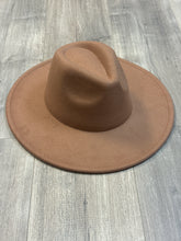 Load image into Gallery viewer, Felt Hat - Carmel
