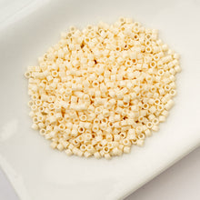 Load image into Gallery viewer, 11/0 Cylin Bead Dark Cream
