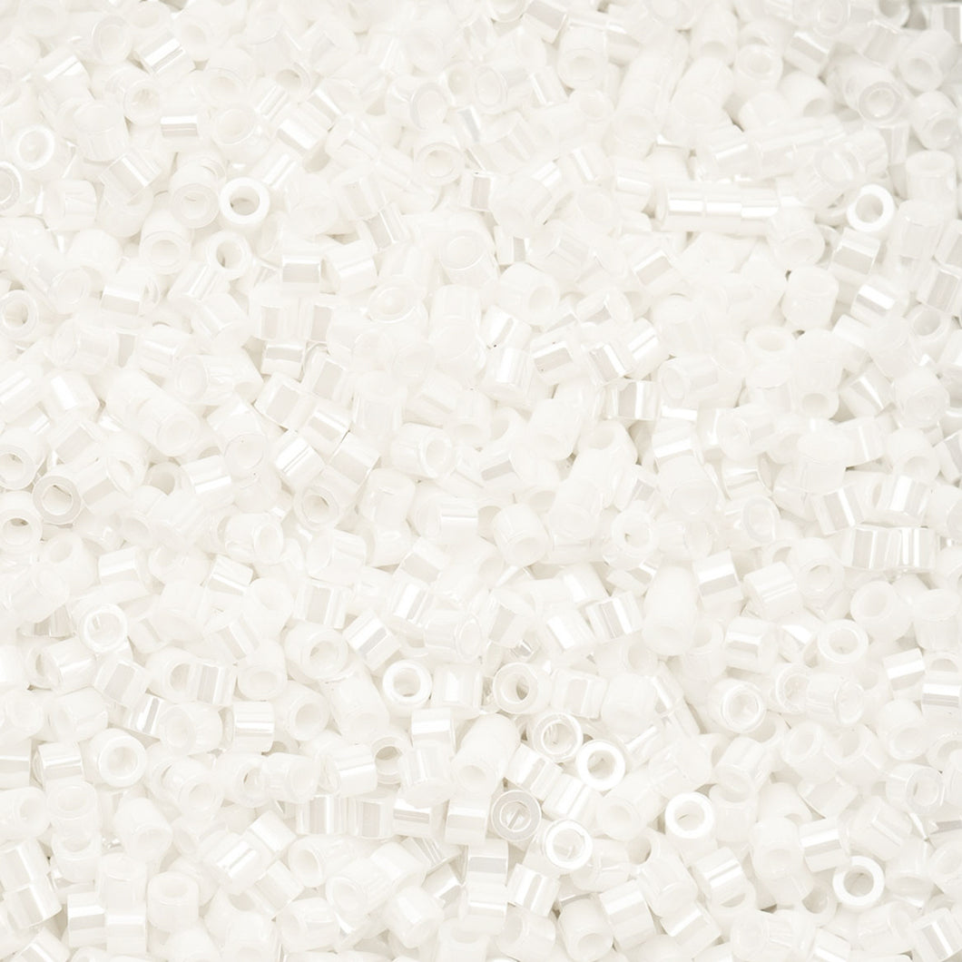 11/0 Cylin Bead White Pearl Luster