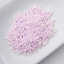 Load image into Gallery viewer, 11/0 Cylin Bead Matte Macaron - Pastel Lilac
