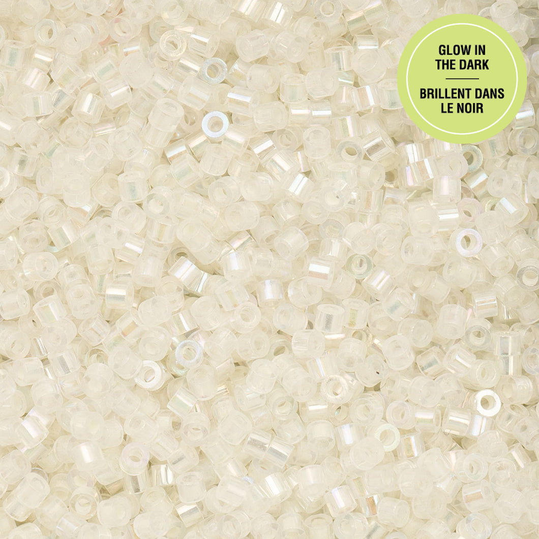 11/0 Cylin Bead Glow in Dark AB - White to Green