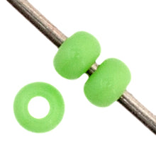 Load image into Gallery viewer, 11/0 Seedbead Opaque Pale Green
