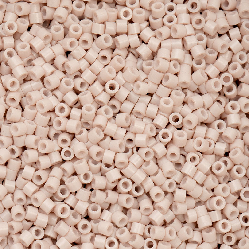 11/0 Cylin Bead Opaque Pale Rose