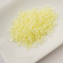 Load image into Gallery viewer, 11/0 Cylin Bead Glow in Dark AB - Yellow
