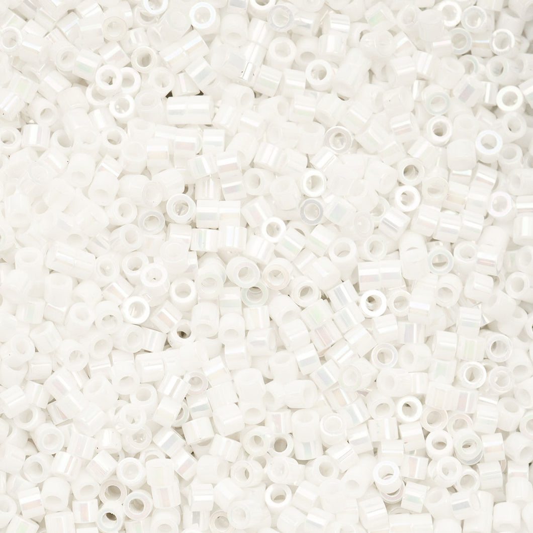 11/0 Cylin Bead White Pearl AB