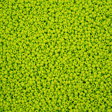 Load image into Gallery viewer, 11/0 Seedbead Terra Intensive Lt Green
