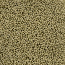 Load image into Gallery viewer, 11/0 Seedbead Chalk Dyed Solgel Lt Green
