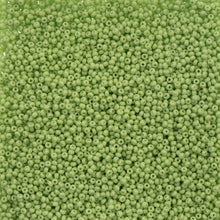 Load image into Gallery viewer, 11/0 Seedbead Chalk Dyed Solgel Green
