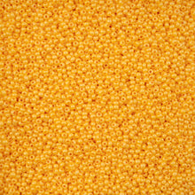 Load image into Gallery viewer, (Vial Czech Size 11) Pearl Yellow Chalk Luster Terra
