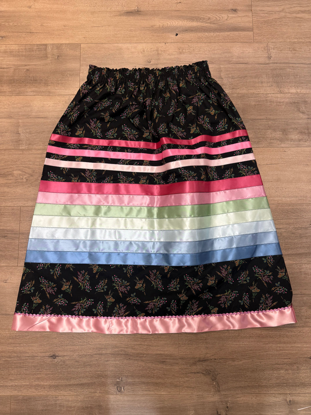 (Vicki Manuel) Teen/Adult Ribbon Skirt