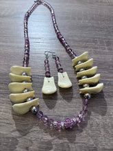 Load image into Gallery viewer, Ashley Michel - Immitation Elk Teeth Set
