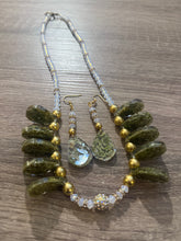 Load image into Gallery viewer, Ashley Michel - Cedar &amp; Abalone Precious Bicone Set
