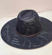 Load image into Gallery viewer, Black Hat (War horse)
