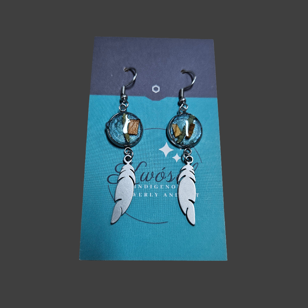 Consignment Kwósel - Silver Feather (Sxélts')