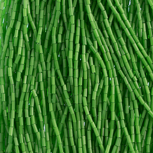 (Full Hank) Czech Bugle #2 Grass Green Satin Strung