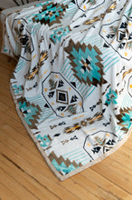 Load image into Gallery viewer, Luxe Fleece Throw Blankets 60" x 80"
