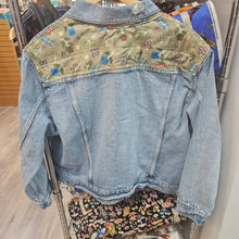 Load image into Gallery viewer, Shyemyim - Jean Jacket
