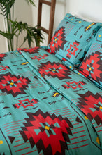 Load image into Gallery viewer, Comforter Set - (King/Queen) Western Purple
