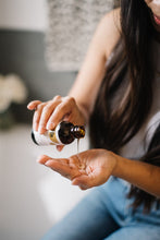 Load image into Gallery viewer, Liquid Gold Hair Serum
