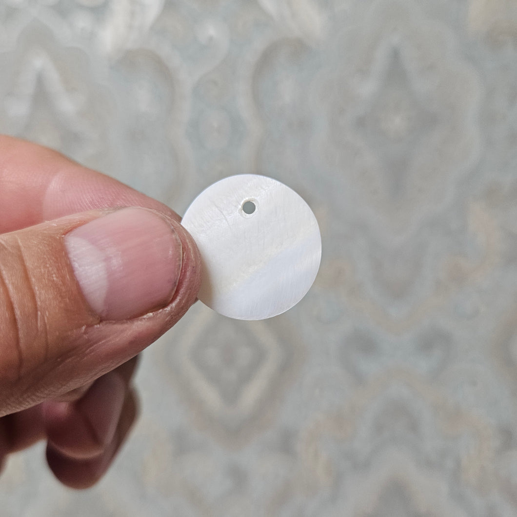 White Circle Shell 20mm