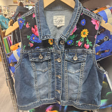 Load image into Gallery viewer, Shyemyim - Jean Vest (medium)
