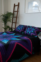 Load image into Gallery viewer, Quilt Set - Star Quilt (Queen) 3pc
