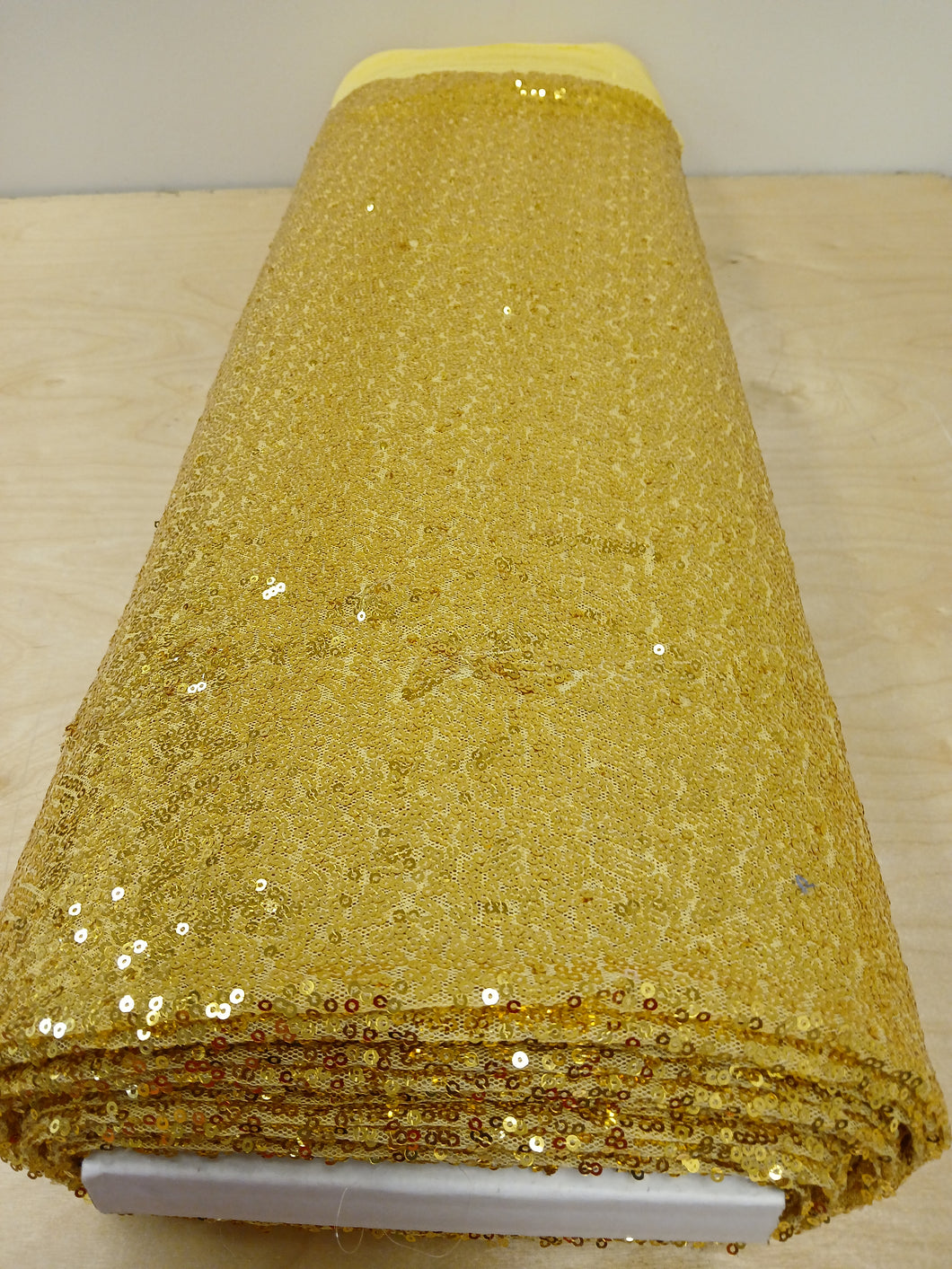 (Per yard) Gold 3mm Sequin Mesh