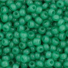 Load image into Gallery viewer, 11/0 Seedbead Opaque Green
