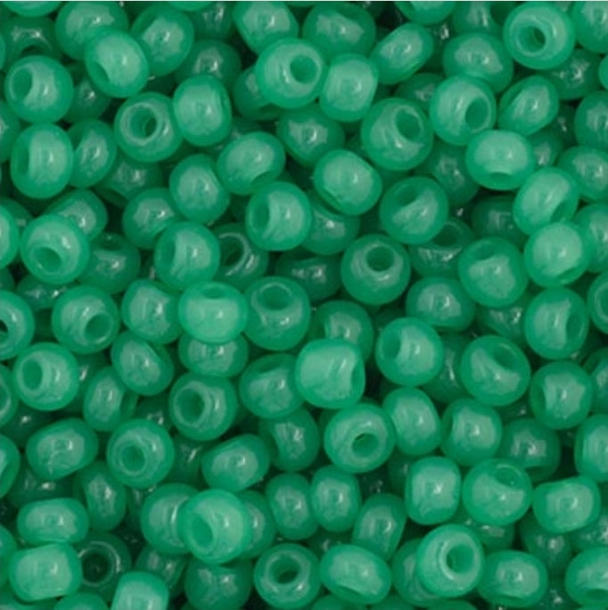 11/0 Seedbead Opaque Green